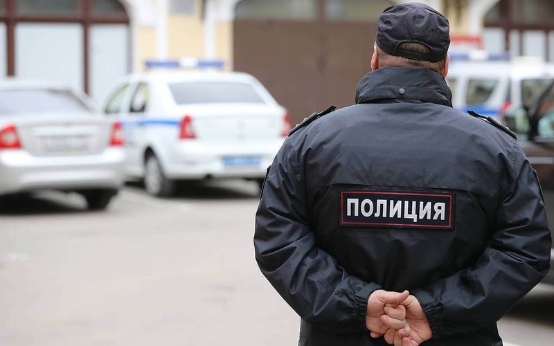 Мужчина с топором напал на посетителей магазина на северо-востоке Москвы